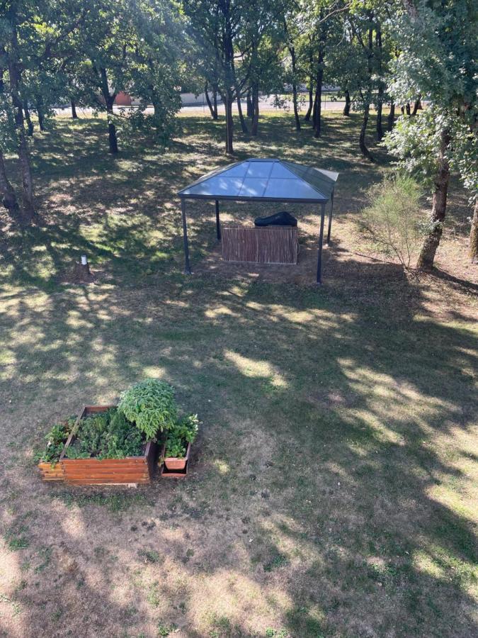 AussonneLa Planette住宿加早餐旅馆 外观 照片